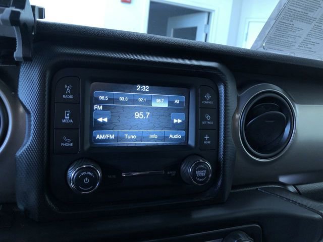 Used 2019 Jeep Wrangler Sport image 27