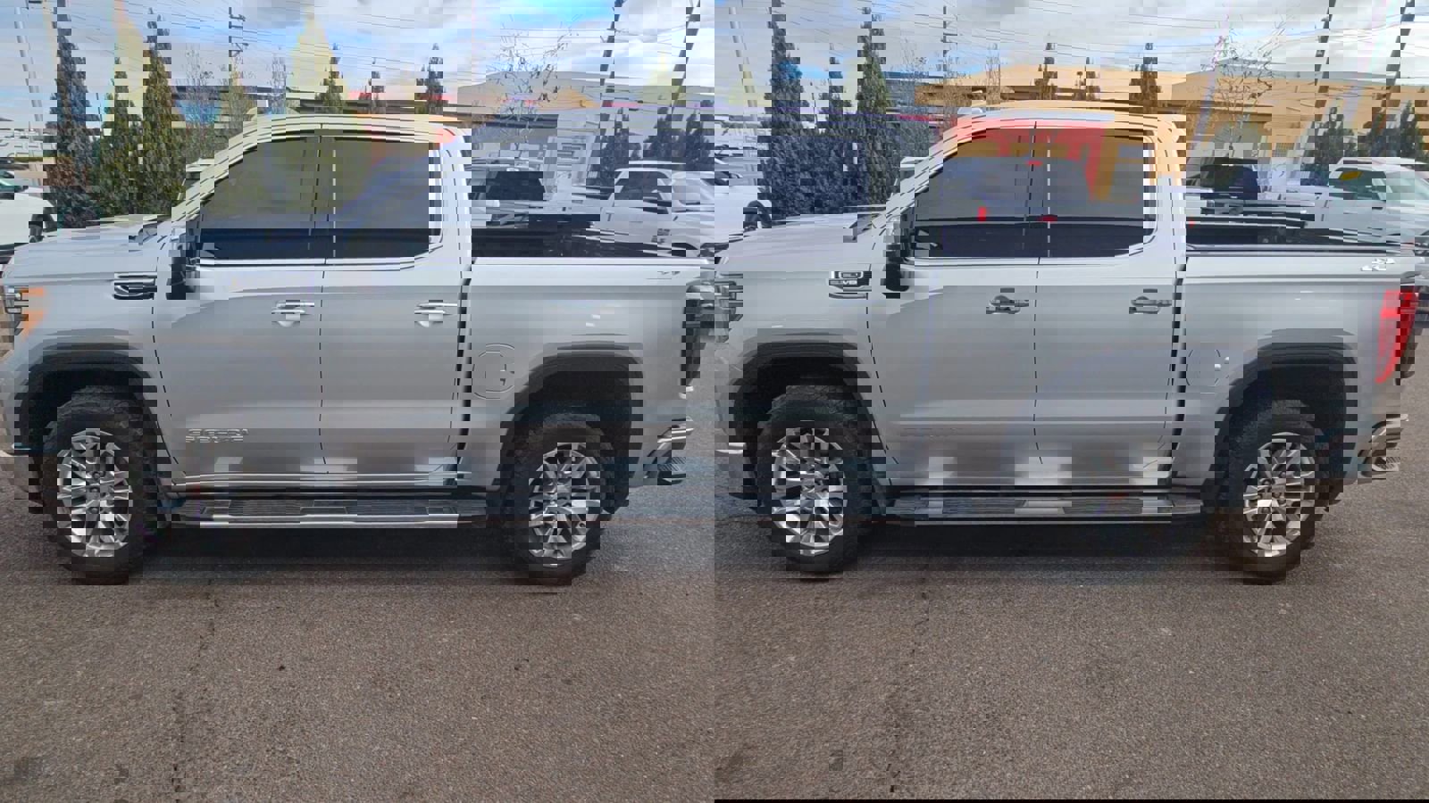 Used 2020 GMC Sierra 1500 SLT w/ SLT Premium Package image 4