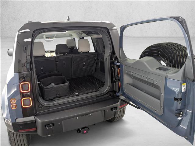 New 2026 Land Rover Defender 110 X-Dynamic SE image 9