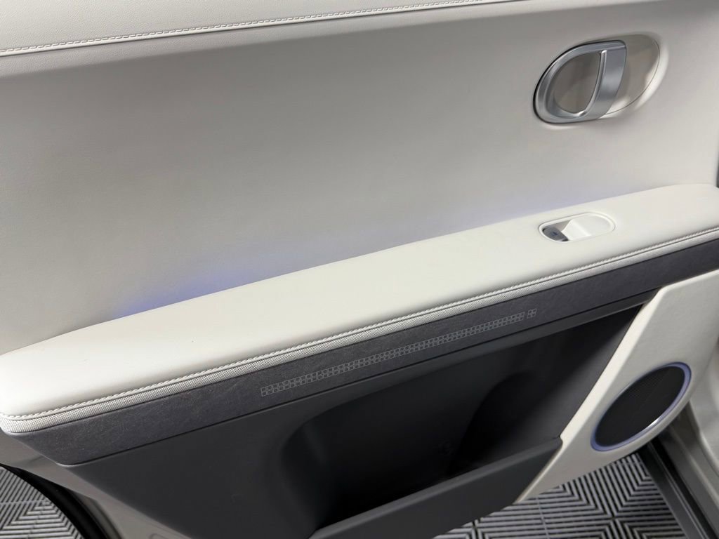 Used 2023 Hyundai Ioniq 5 Limited image 29