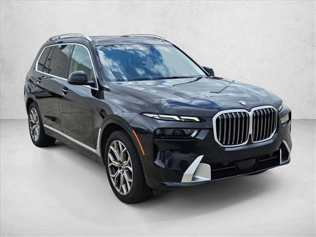 Used 2023 BMW X7 xDrive40i AWD/4WD image 3