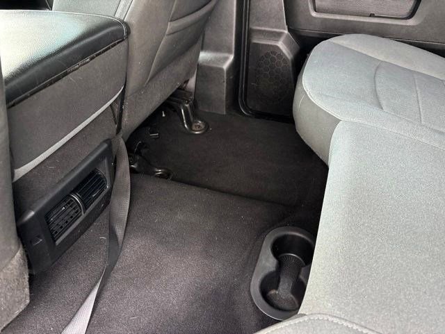 Used 2021 RAM 1500 Classic SLT AWD/4WD image 31