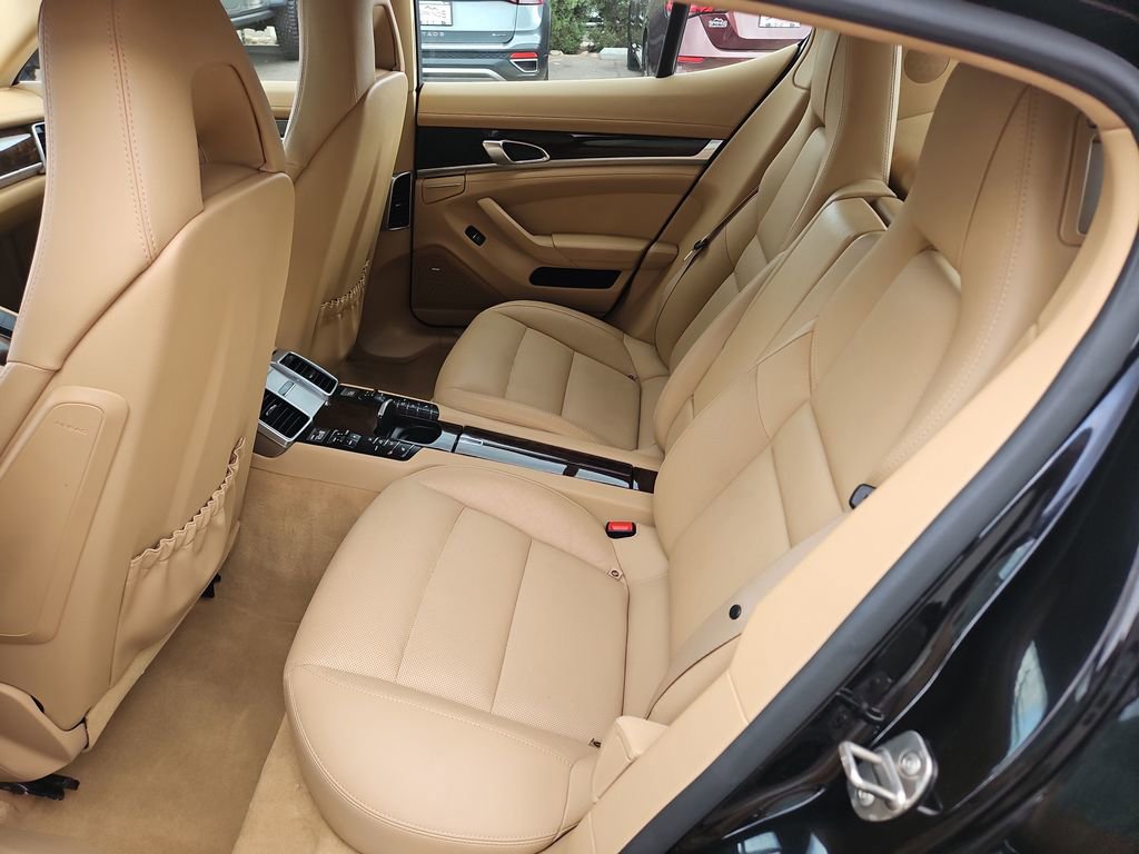 Used 2015 Porsche Panamera 4S image 24