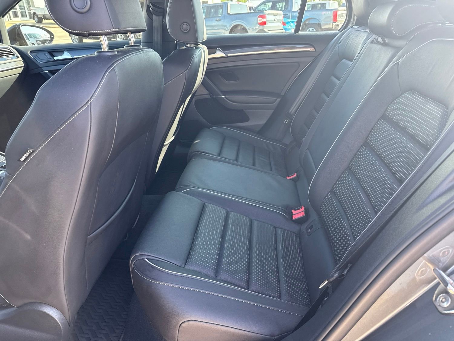 Used 2019 Volkswagen Golf R 4-Door AWD/4WD image 9