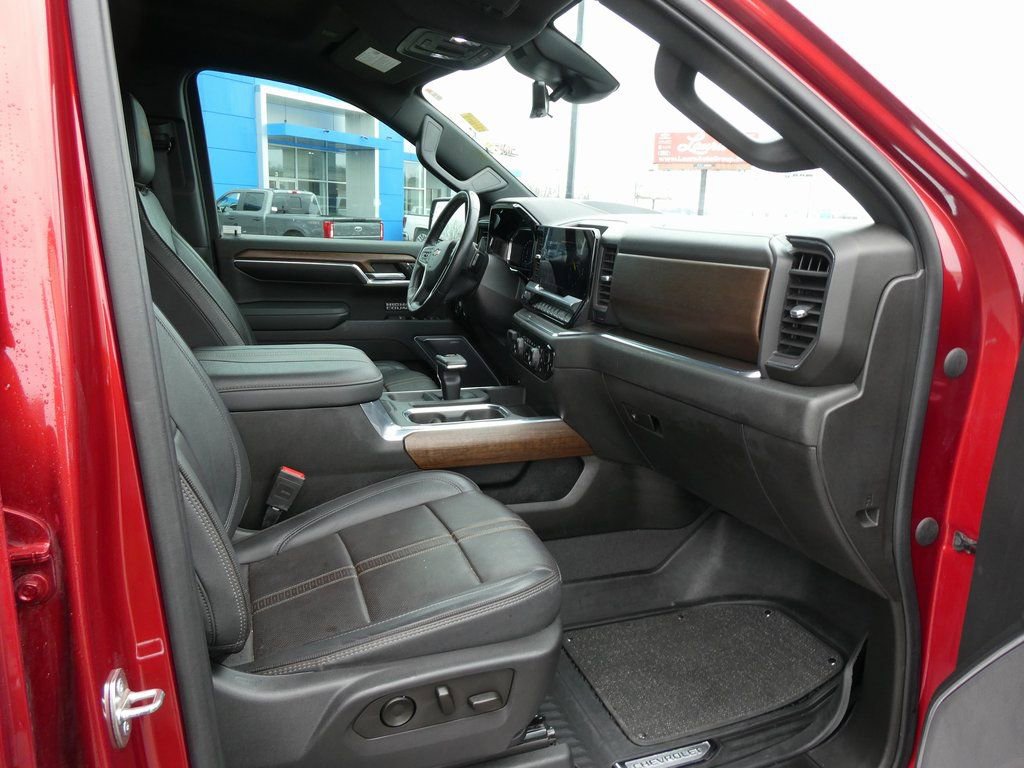 Used 2023 Chevrolet Silverado 1500 High Country w/ Technology Package image 16
