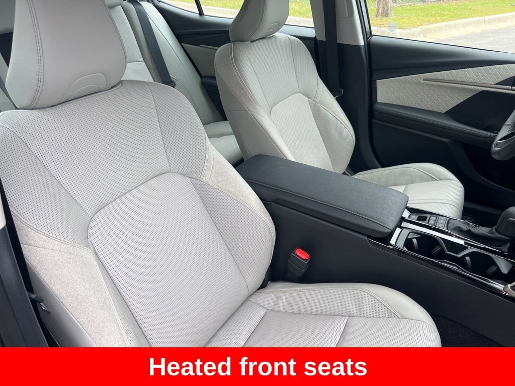 Used 2025 Toyota Camry XLE image 12