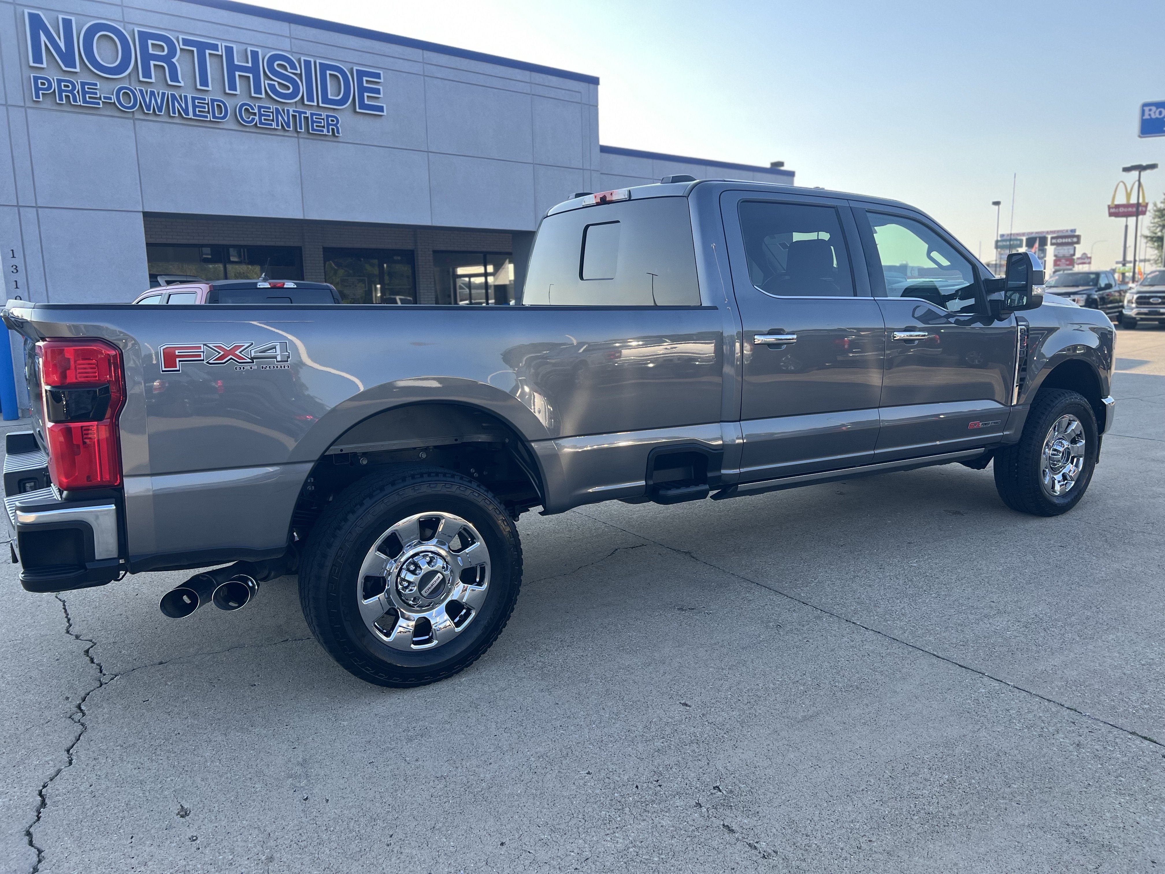 Used 2024 Ford F350 Lariat w/ Lariat Ultimate Package AWD/4WD image 10