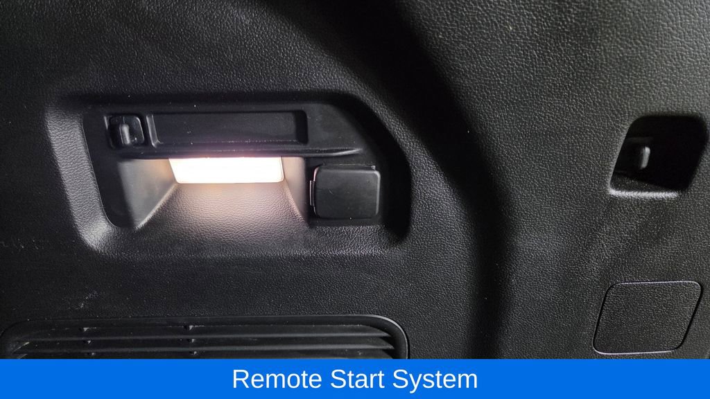 Used 2023 Ford Explorer XLT w/ Equipment Group 202A image 14