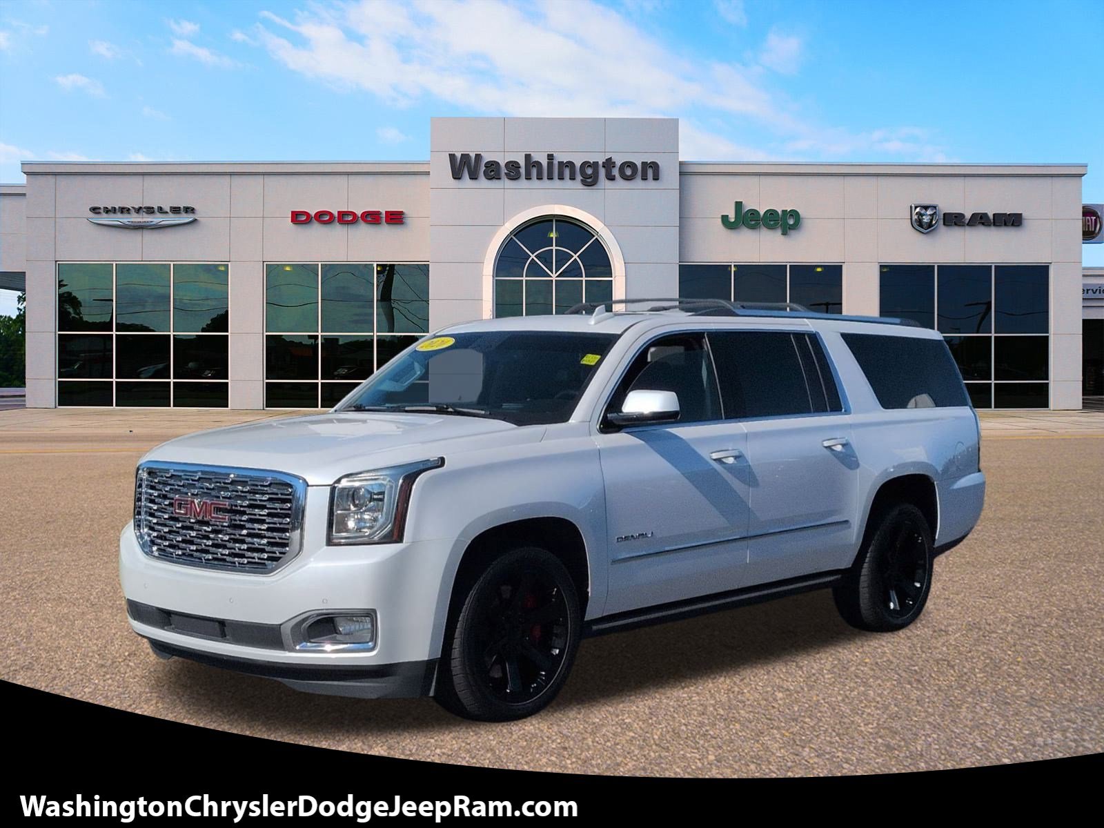 Used 2020 GMC Yukon XL Denali w/ Open Road Package AWD/4WD image 1