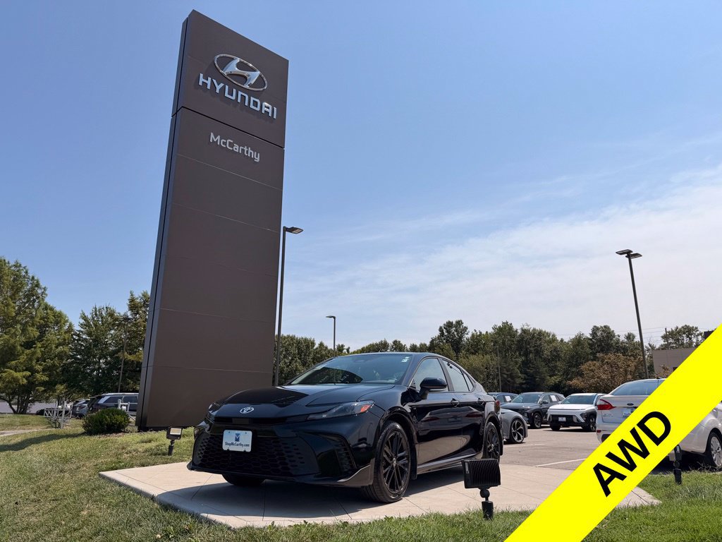 Used 2025 Toyota Camry SE