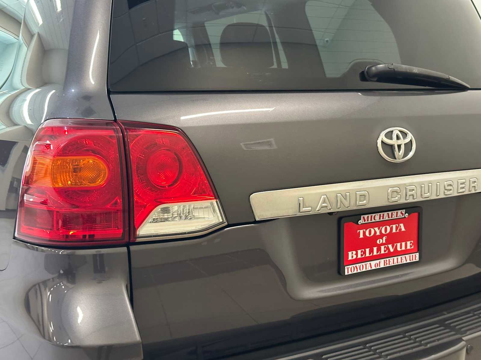 Used 2013 Toyota Land Cruiser AWD/4WD image 14