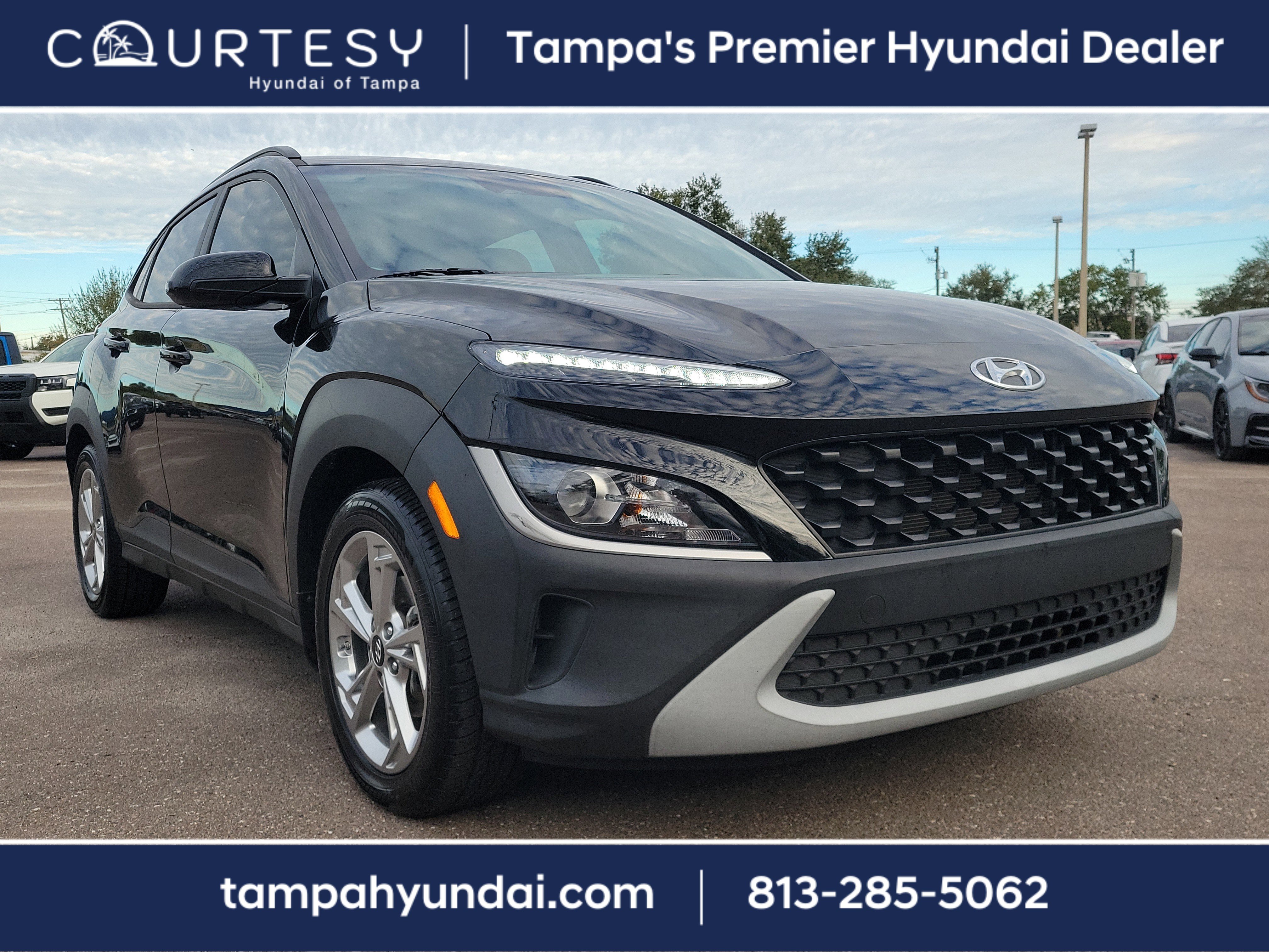 Used 2023 Hyundai Kona SEL image 2