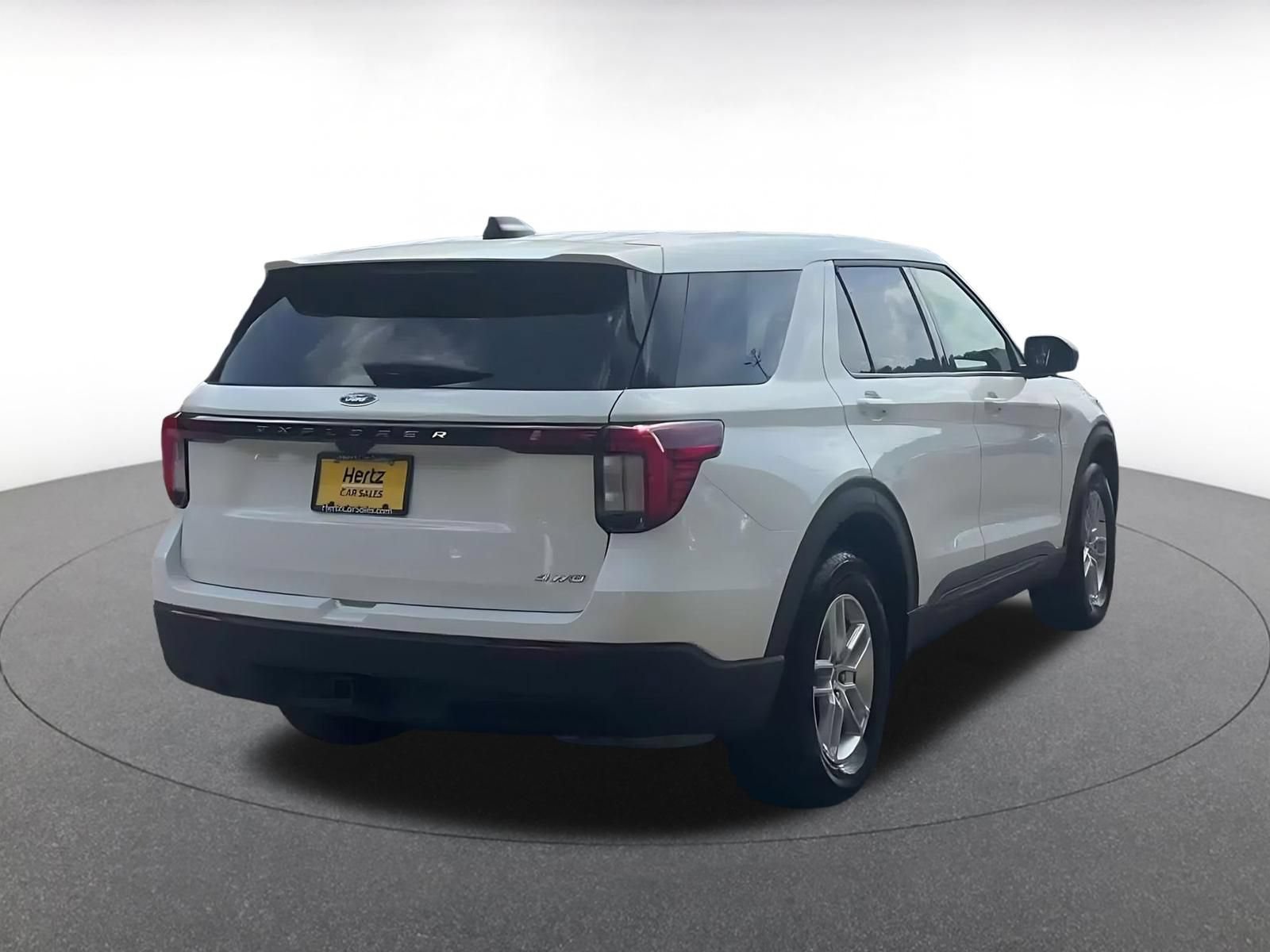 Used 2026 Ford Explorer Active AWD/4WD image 13