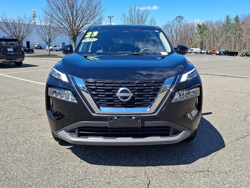 Used 2023 Nissan Rogue SV image 5