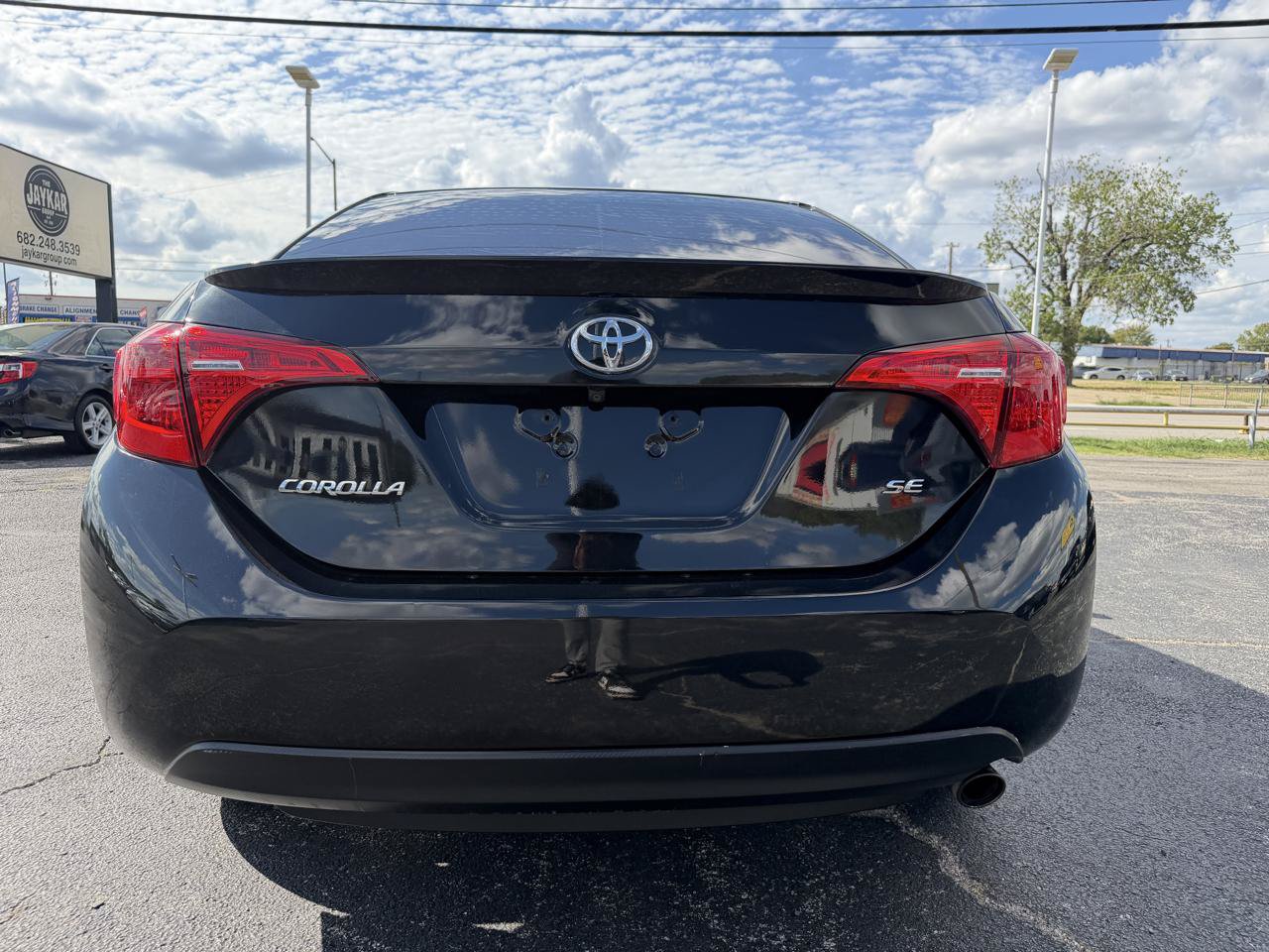 Used 2018 Toyota Corolla SE FWD image 6