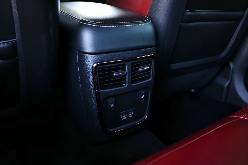 Used 2022 Dodge Charger SRT Hellcat w/ Carbon/Suede Interior Package image 34