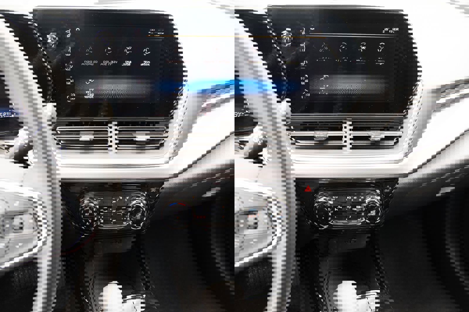 Used 2025 Chevrolet Trax ACTIV w/ Driver Confidence Package image 3