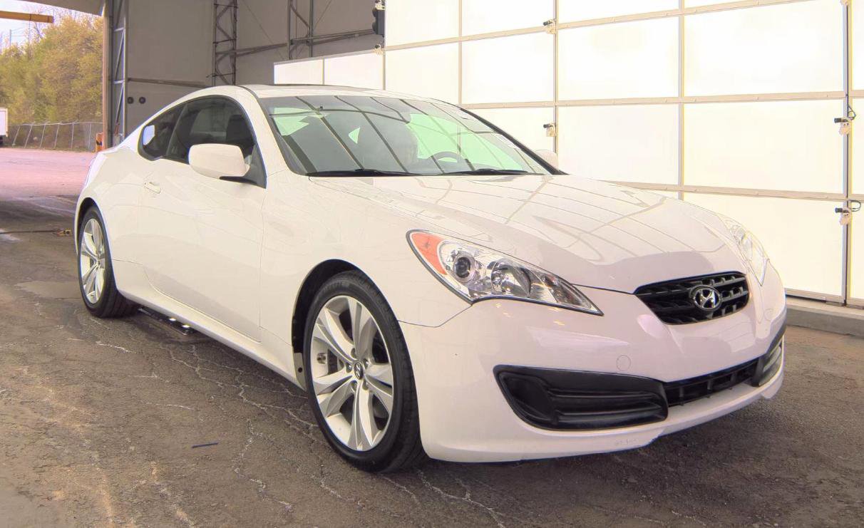 Used 2012 Hyundai Genesis 2.0T RWD image 3