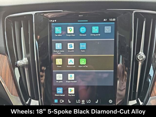 Used 2025 Volvo V60 B5 Cross Country Plus image 32