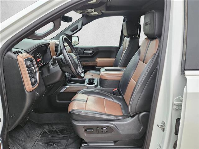 Used 2020 Chevrolet Silverado 1500 High Country w/ Technology Package image 18