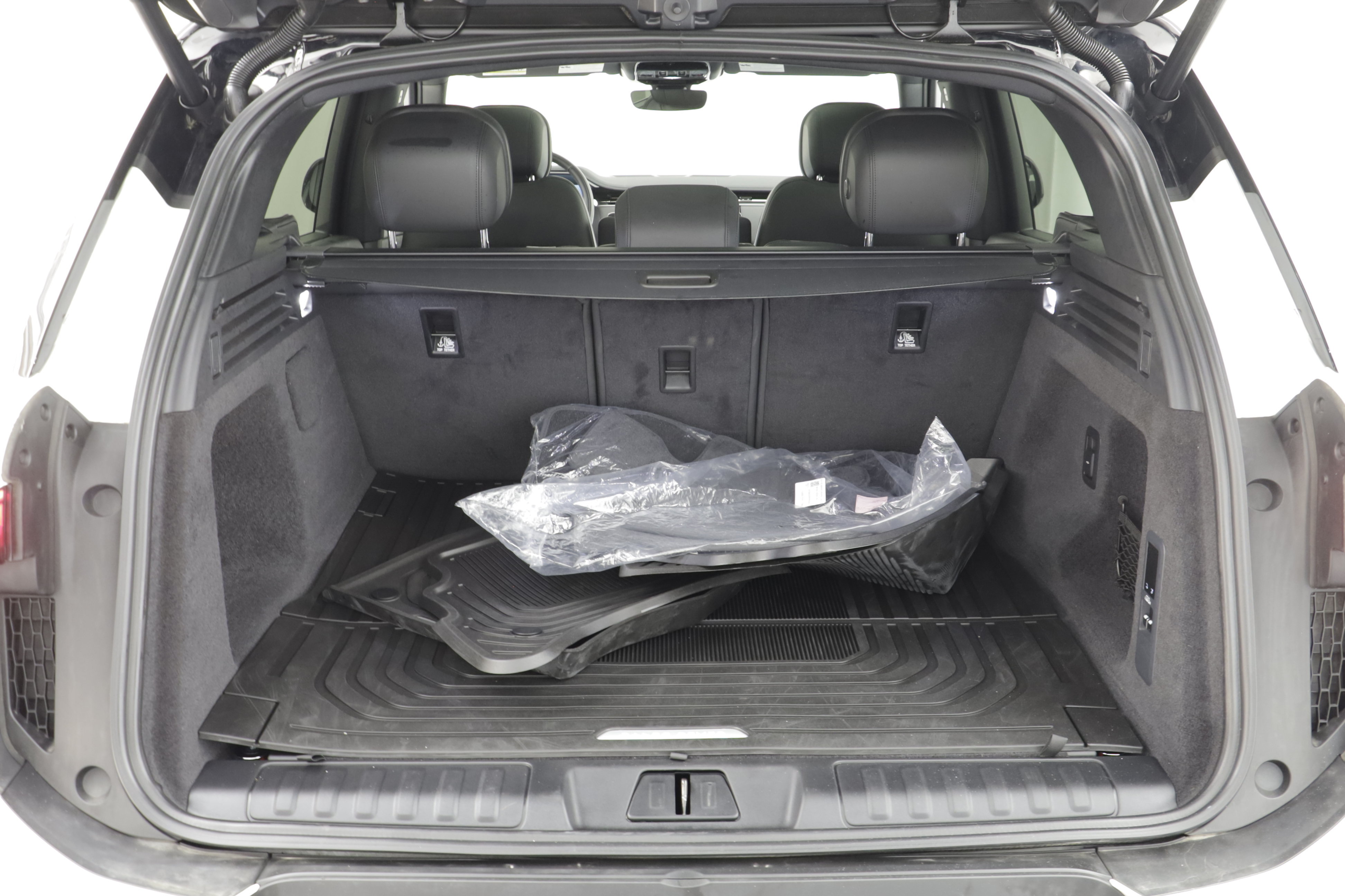 Certified 2025 Land Rover Range Rover Sport SE AWD/4WD image 18