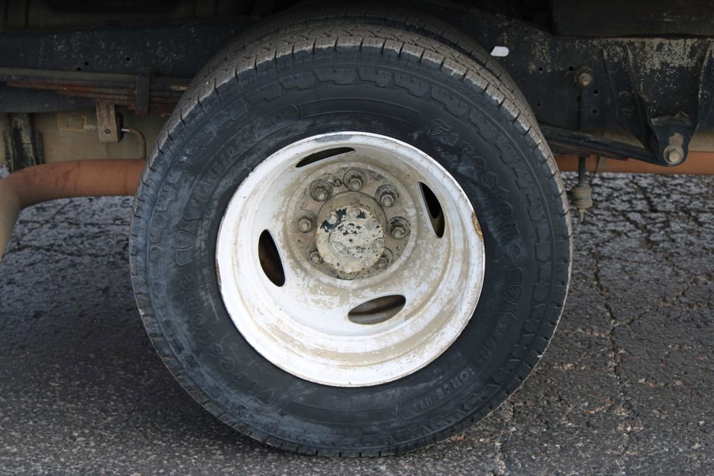 Used 2015 Ford E-350 and Econoline 350 Super Duty image 13