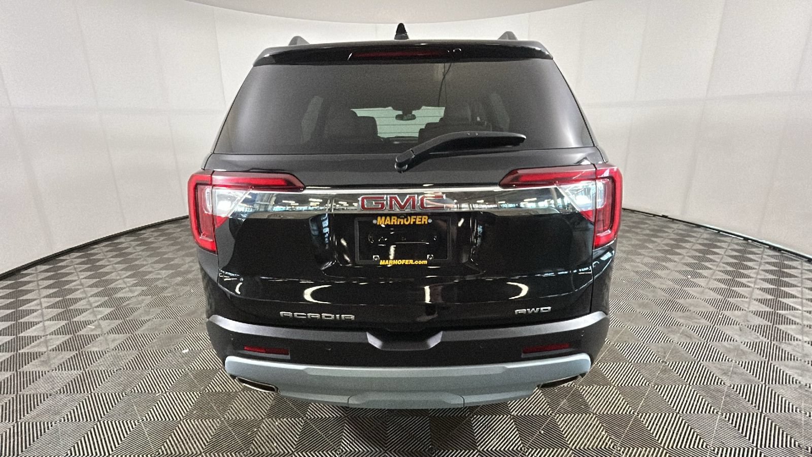 Used 2022 GMC Acadia SLE w/ LPO, Cargo Package AWD/4WD image 4