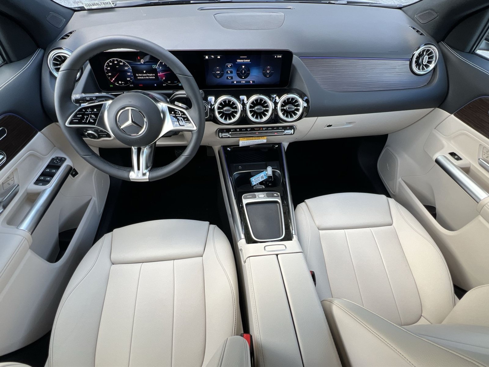 New 2026 Mercedes-Benz GLA 250 4MATIC image 13