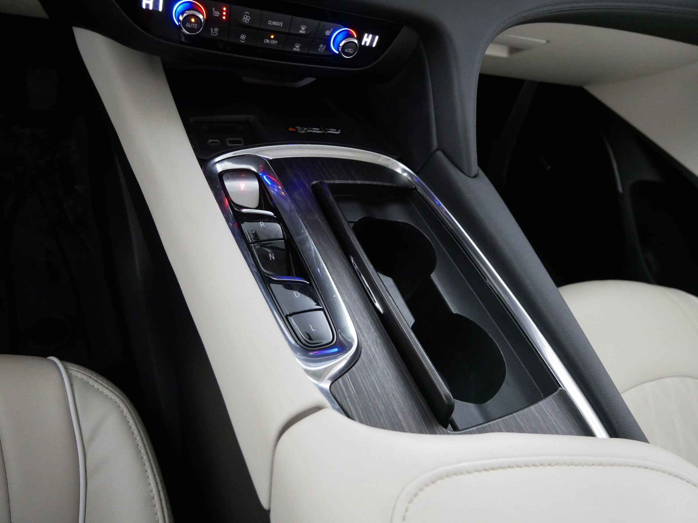 Certified 2023 Buick Enclave Avenir w/ Avenir Technology Package image 24