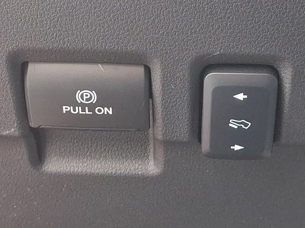 Used 2024 Ford F450 Lariat AWD/4WD image 24