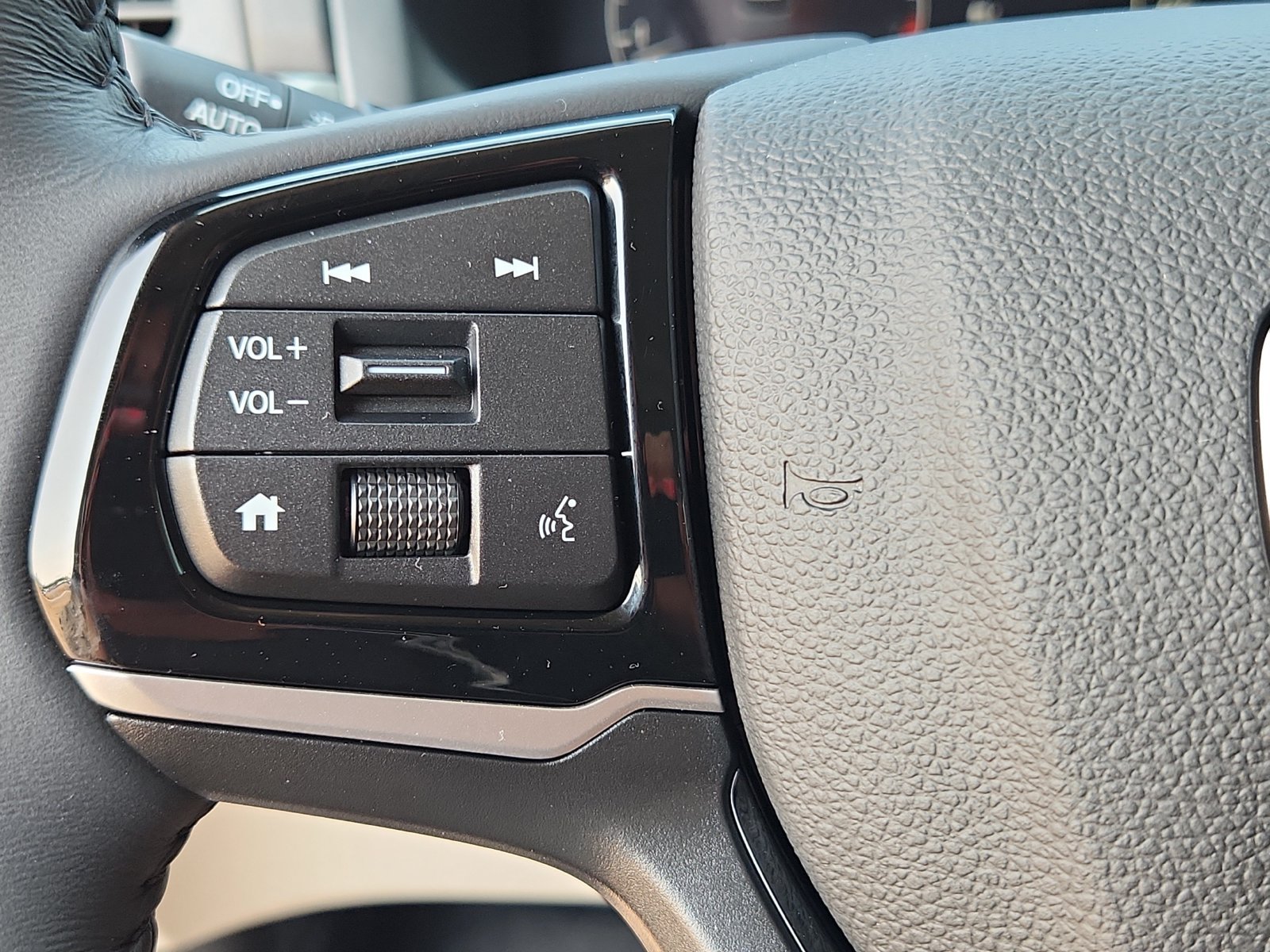 Certified 2025 Honda Odyssey Touring image 22