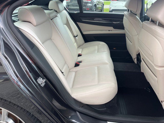 Used 2013 BMW 750Li RWD image 16