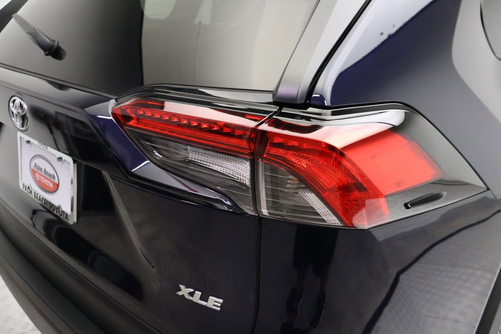Certified 2023 Toyota RAV4 XLE w/ Convenience Package image 9