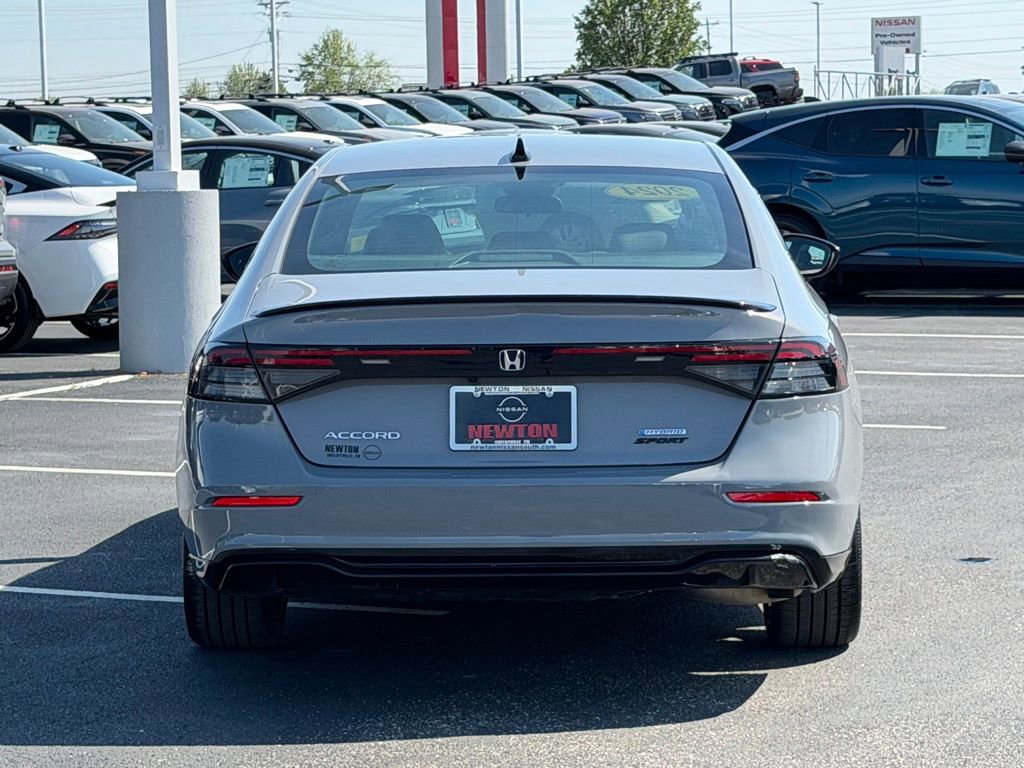 Used 2024 Honda Accord Sport image 6