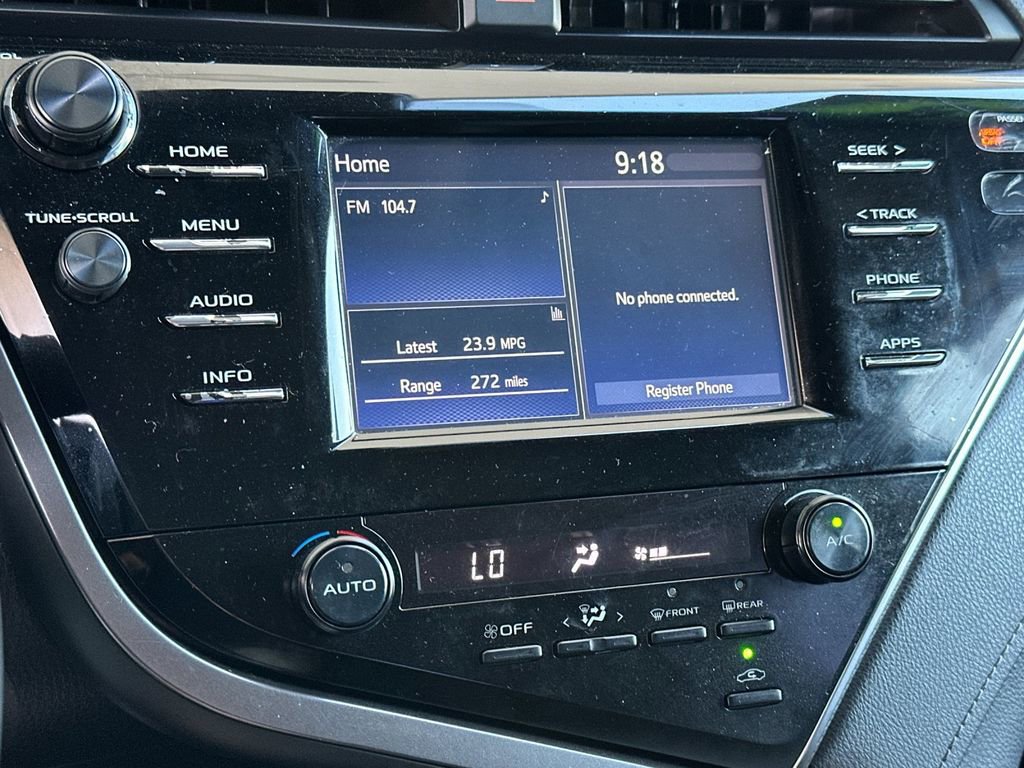 Used 2018 Toyota Camry SE FWD image 16