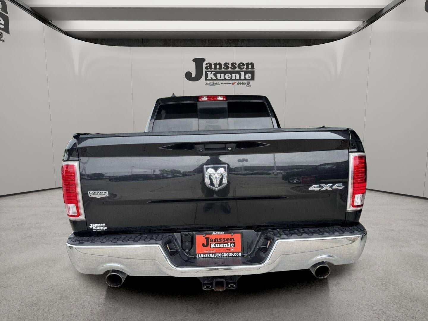 Used 2017 RAM 1500 Laramie w/ Convenience Group AWD/4WD image 2