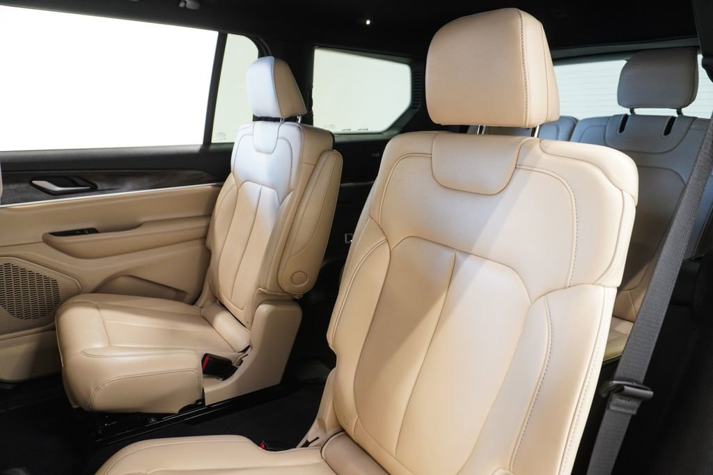 Certified 2025 Jeep Grand Cherokee L Limited image 9
