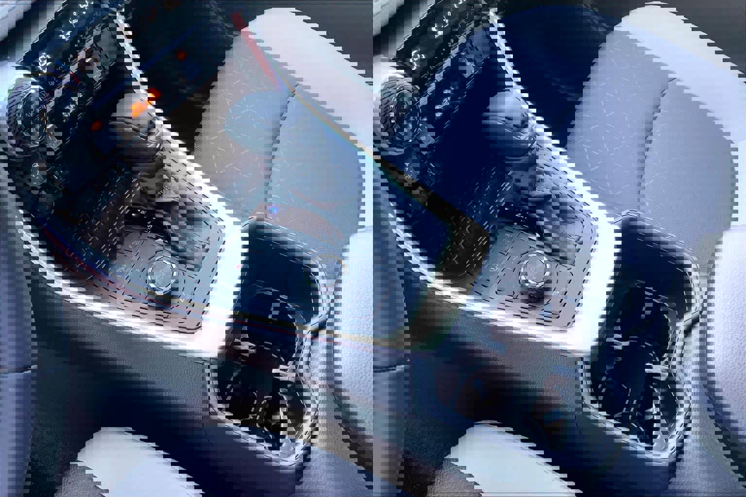 Used 2025 Toyota RAV4 XLE image 16