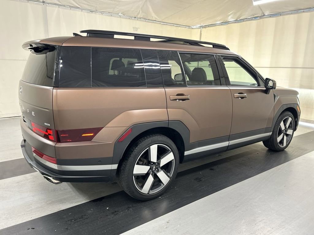 Used 2024 Hyundai Santa Fe Limited AWD/4WD image 2