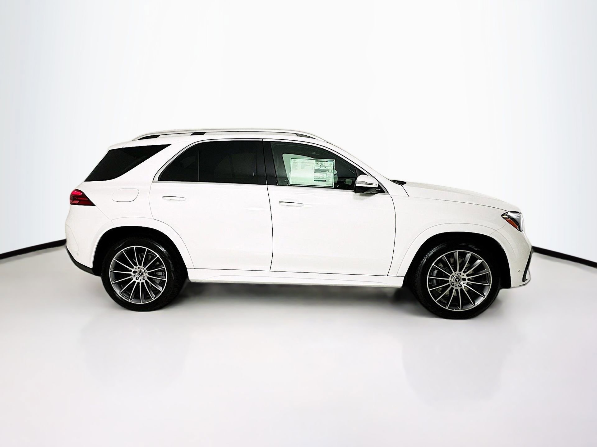 New 2026 Mercedes-Benz GLE 450e 4MATIC image 9