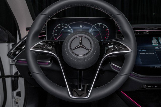 New 2026 Mercedes-Benz E 450 4MATIC Sedan image 21