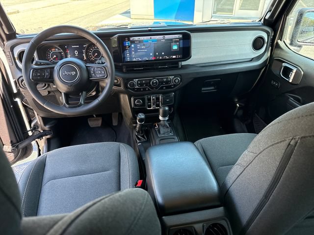 Used 2024 Jeep Wrangler Unlimited Sport AWD/4WD image 12