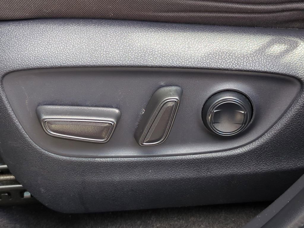 Used 2024 Toyota RAV4 AWD Hybrid image 18