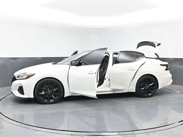 Used 2023 Nissan Maxima SR w/ Sport Mat Group image 53