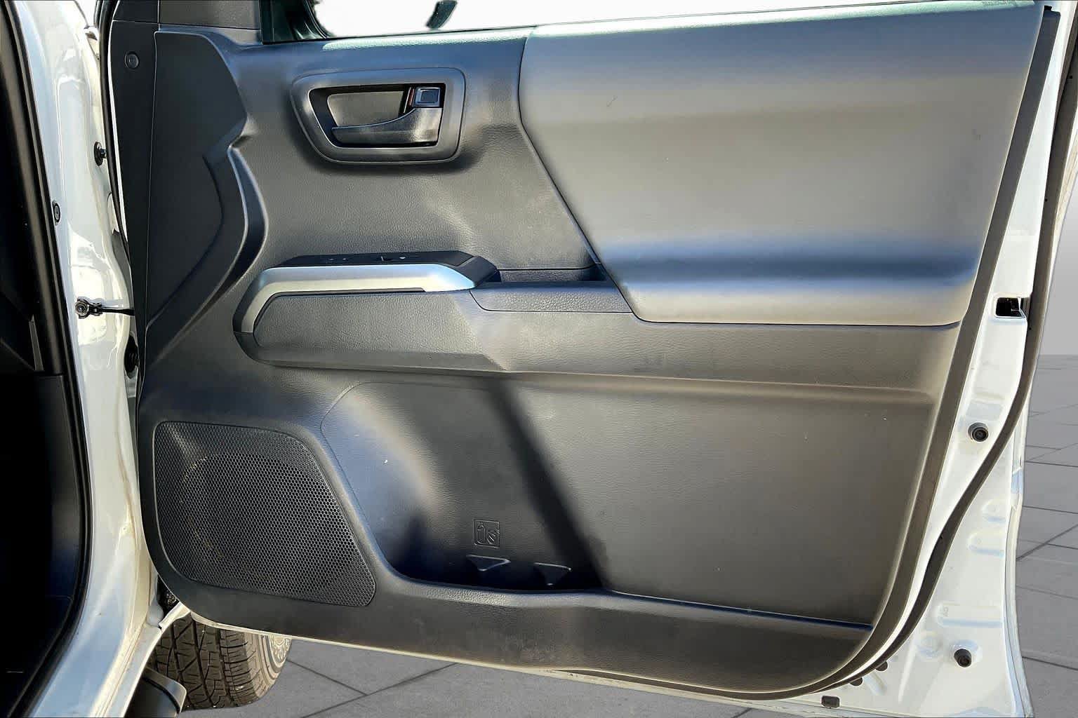 Used 2023 Toyota Tacoma SR5 RWD image 22