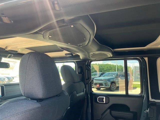 New 2026 Jeep Wrangler Unlimited Rubicon AWD/4WD image 25