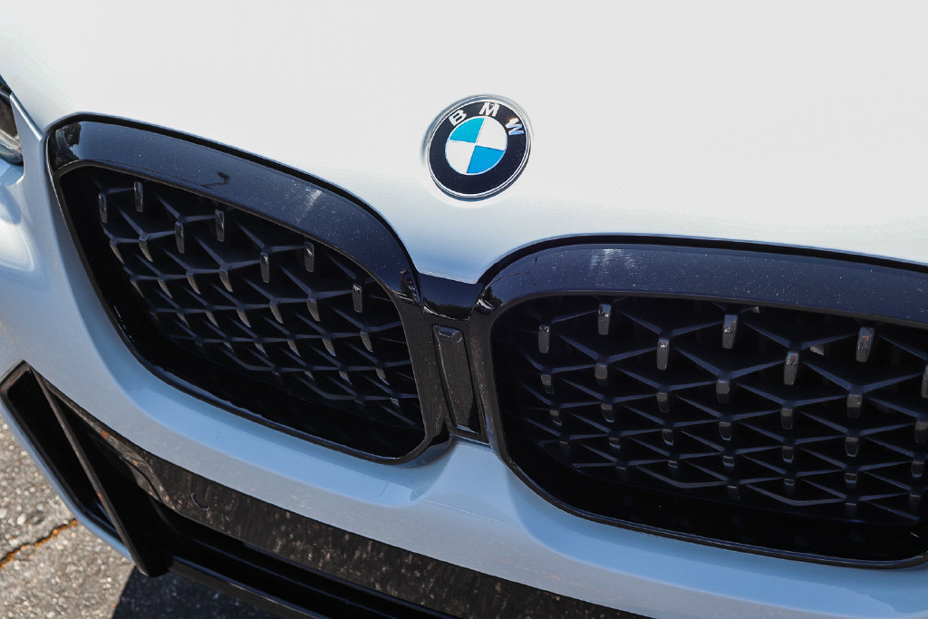 Certified 2024 BMW X4 xDrive30i w/ M Sport Package AWD/4WD image 11