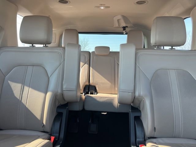Used 2024 Ford Expedition Limited image 31