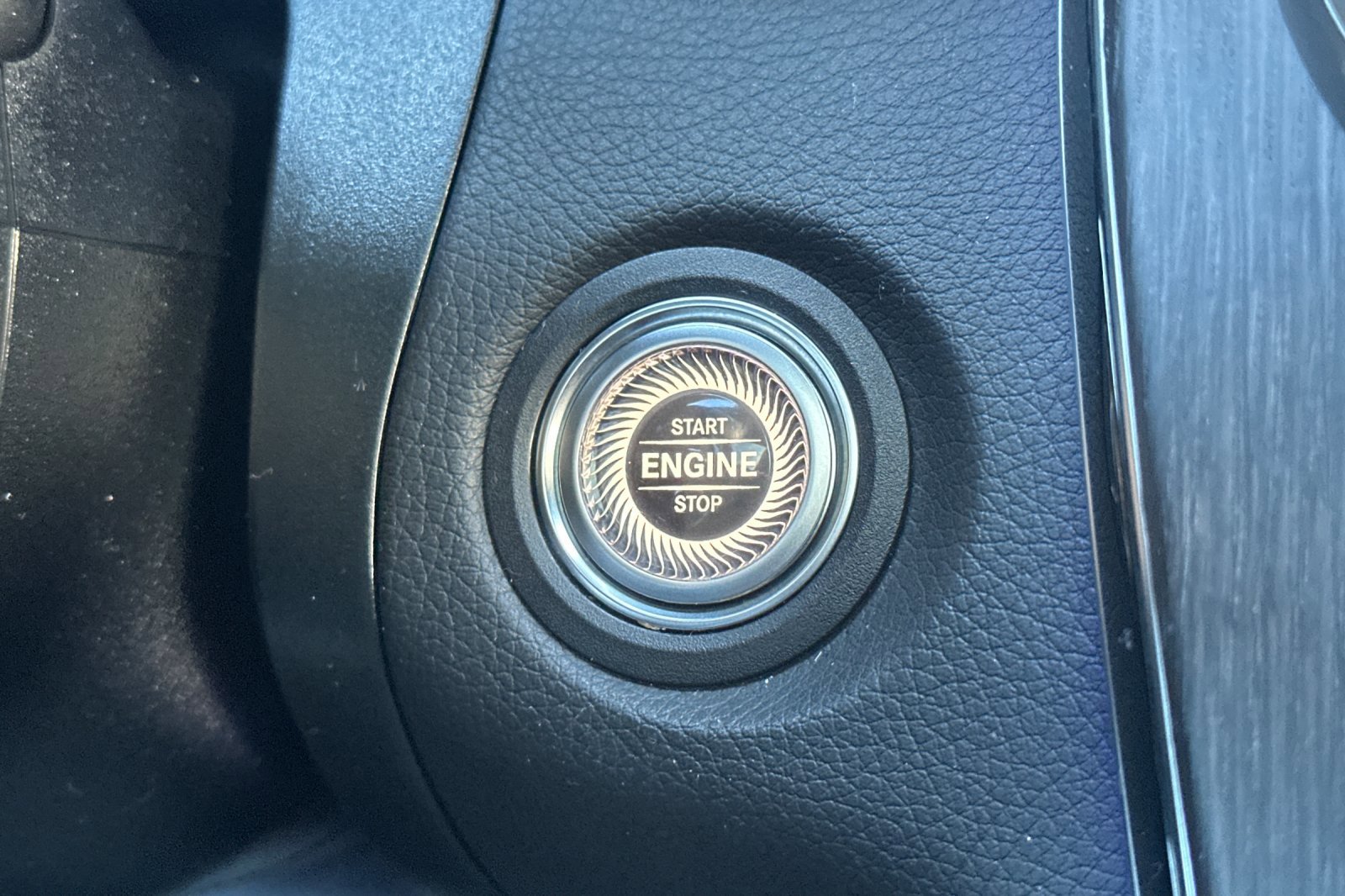 Used 2022 Mercedes-Benz GLC 300 4MATIC image 22