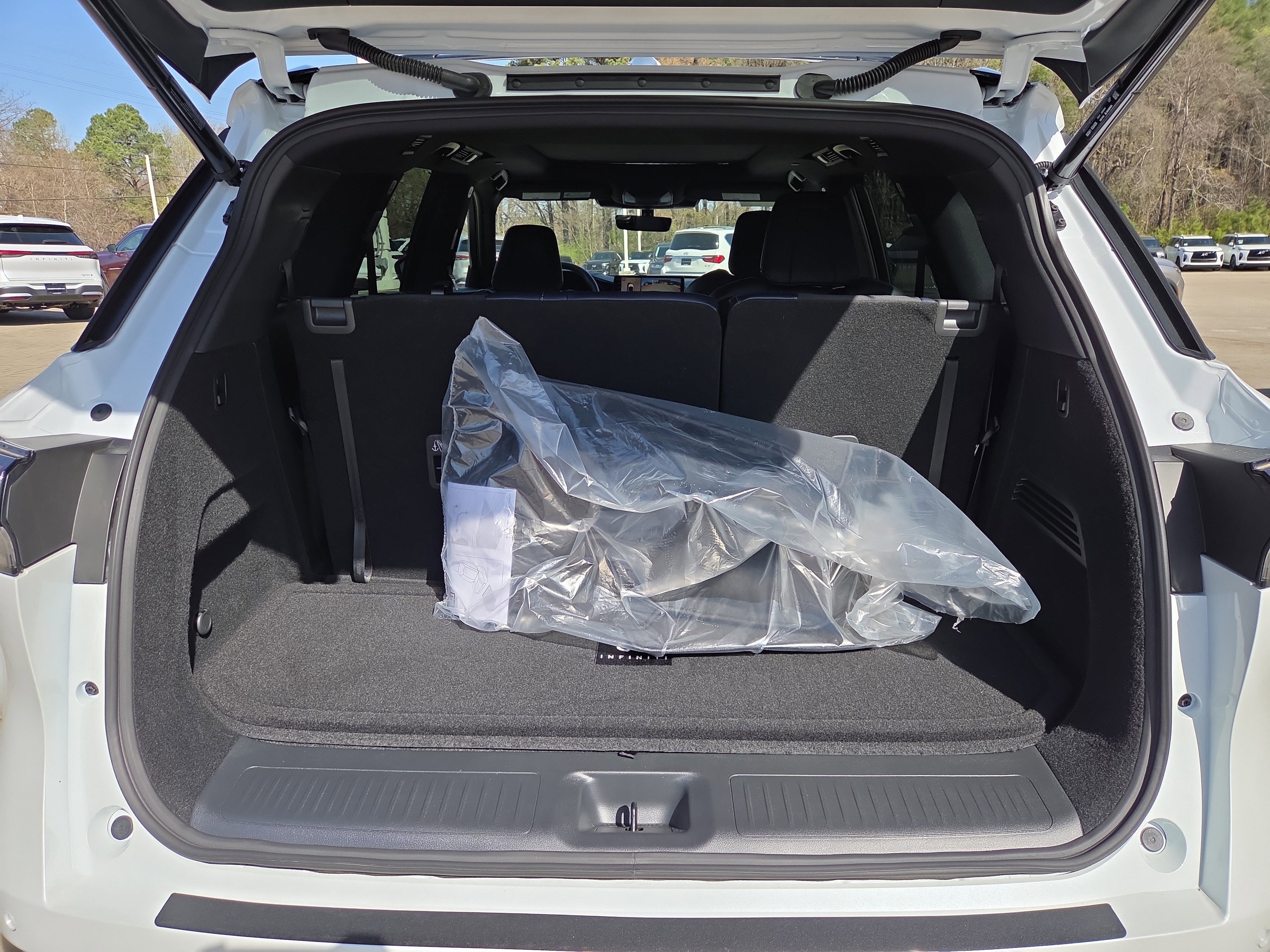 Used 2026 INFINITI QX60 Sport w/ Dark Cargo Package image 10